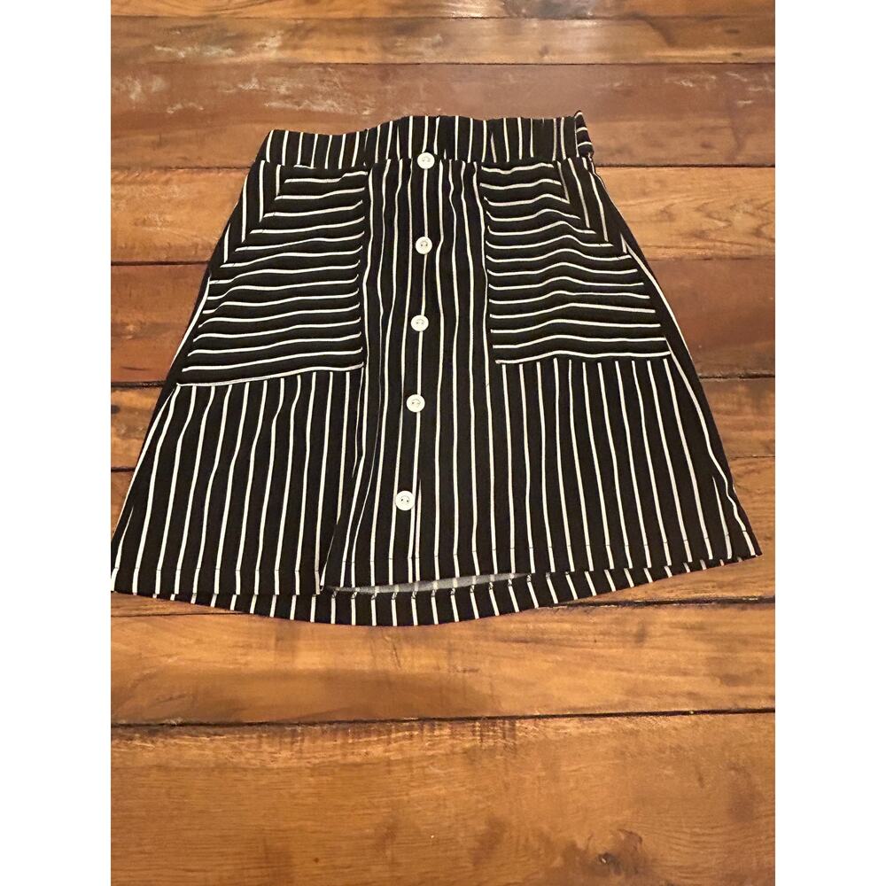 Have Black and White Skirt Size Large